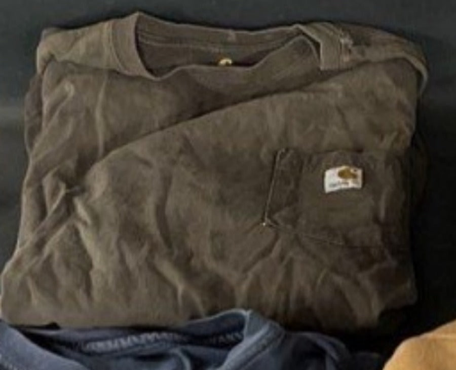 Carhartt dark brown pocket T-shirt men's M source photo