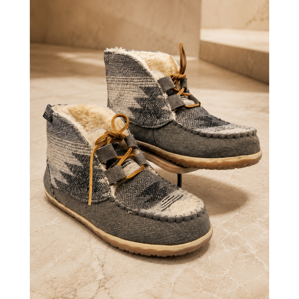 Minnetonka Torrey 40144 Gray Suede Southwestern Moccasin Boots Women's 7