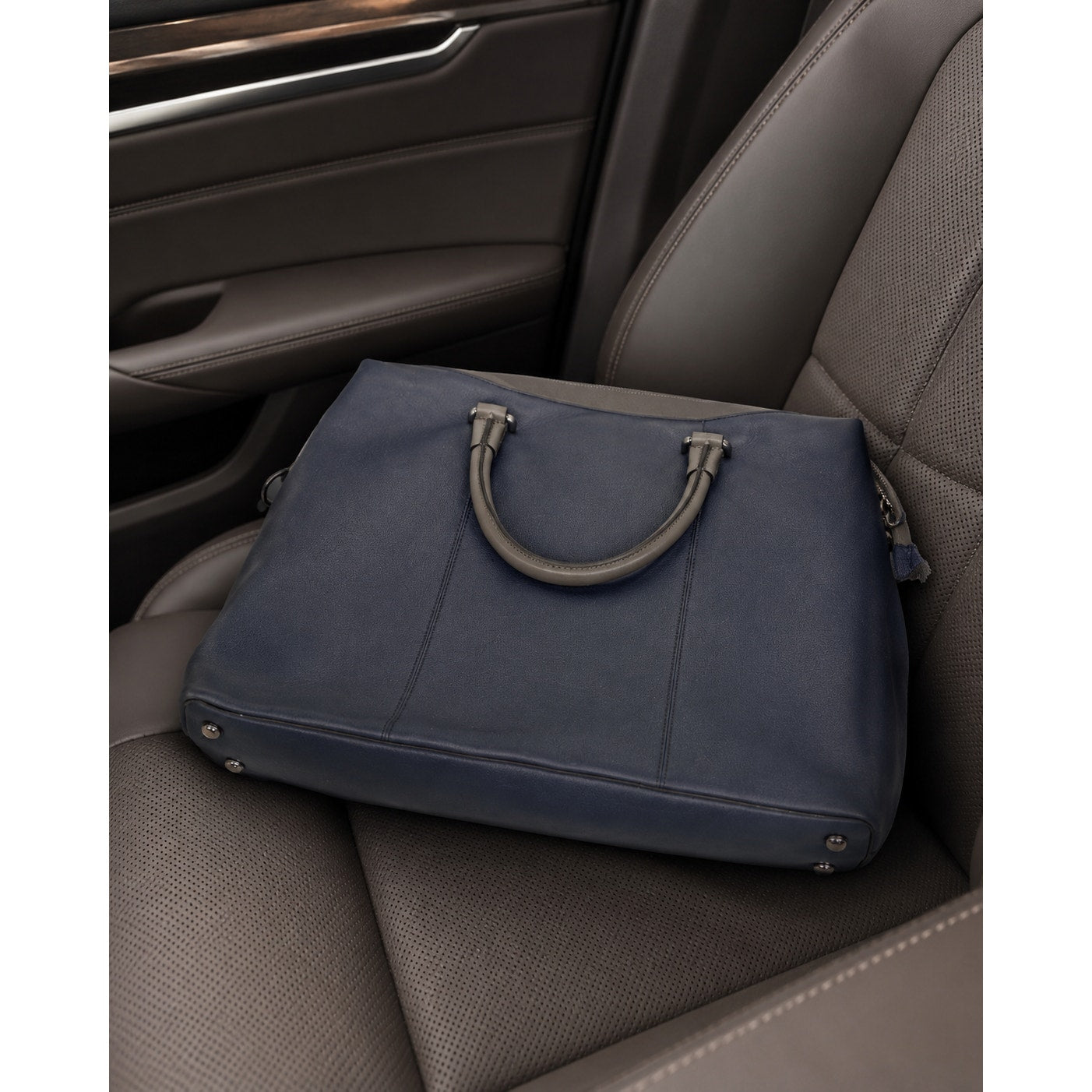 Ted Baker Navy Blue Pebbled Leather Large Tote Gray Handles