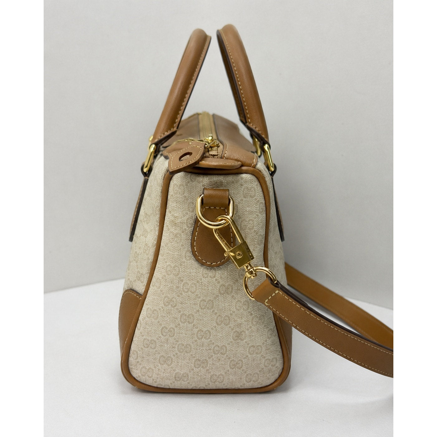 Gucci Vintage Micro GG Monogram Boston Bag Tan Leather Crossbody Authenticated