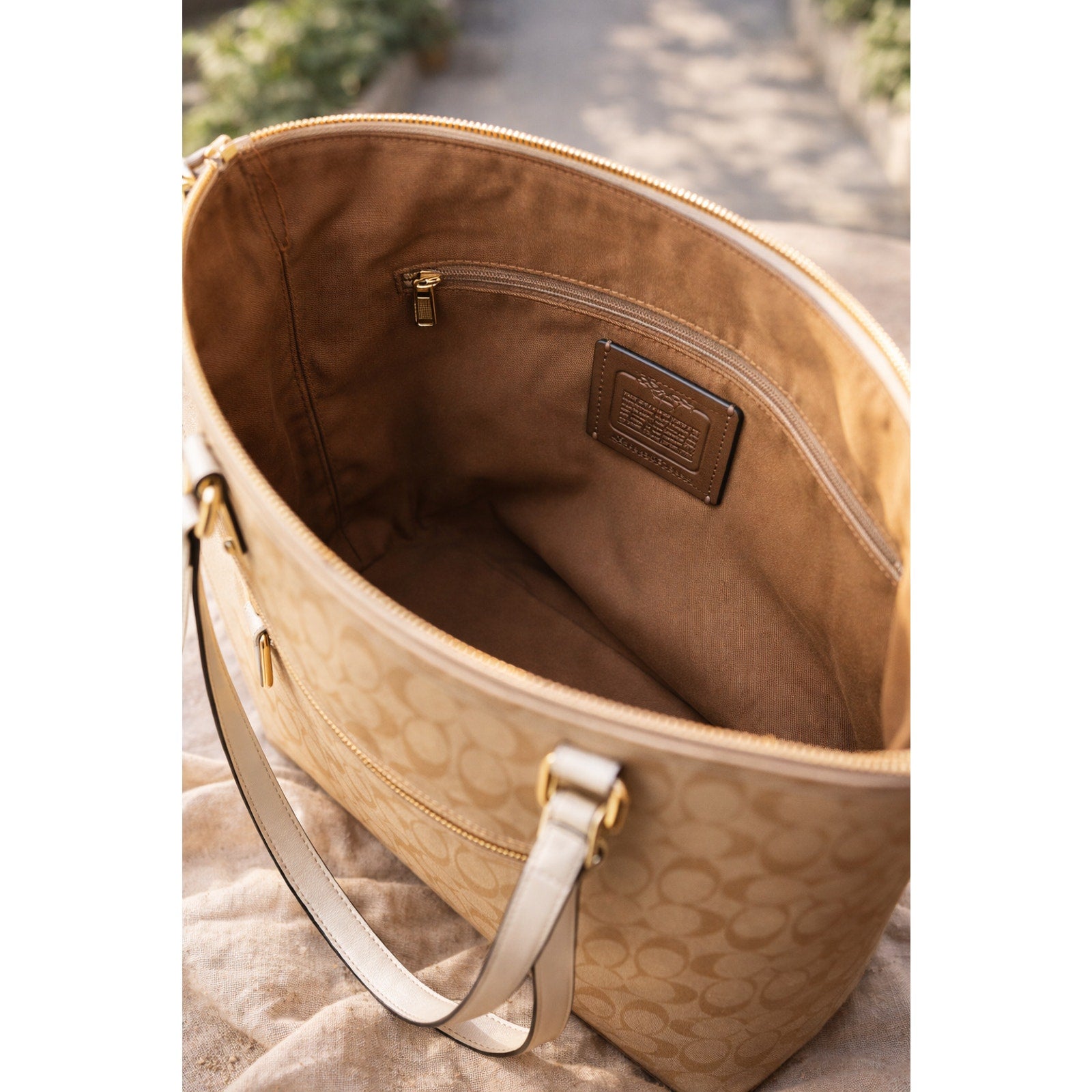 Authentic Coach Gallery Tote shoulder bag in khaki signature canvas with chalk leather trim and gold tone hardware