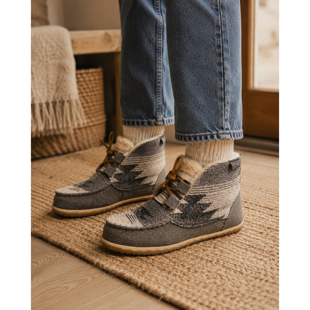 Minnetonka Torrey 40144 Gray Suede Southwestern Moccasin Boots Women's 7