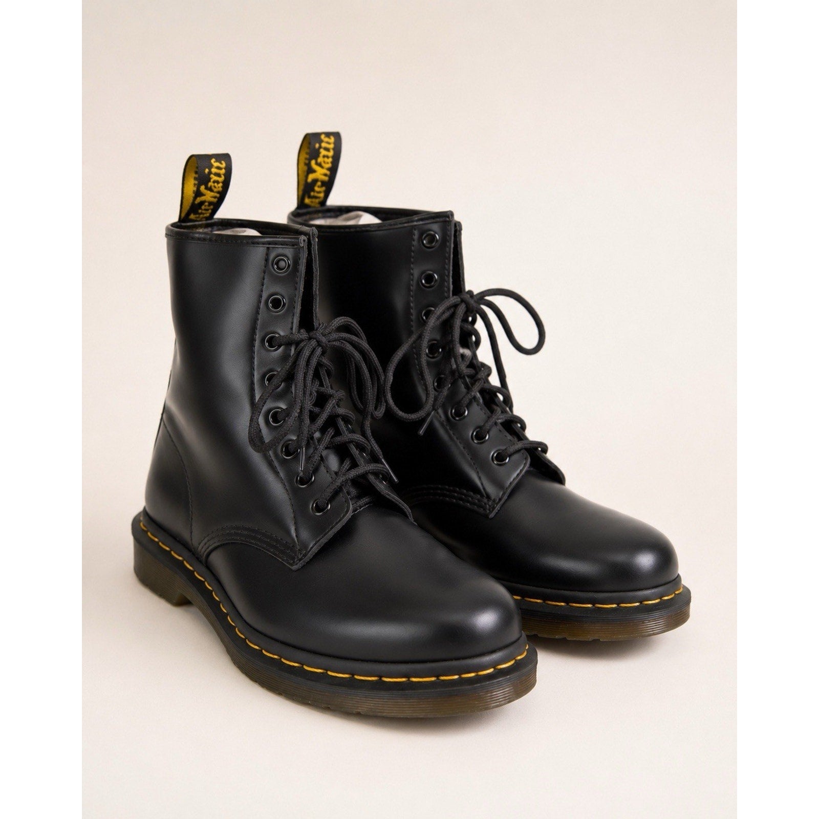Dr. Martens Women's 1460 Smooth Leather 8-Eye Boots Black US 9