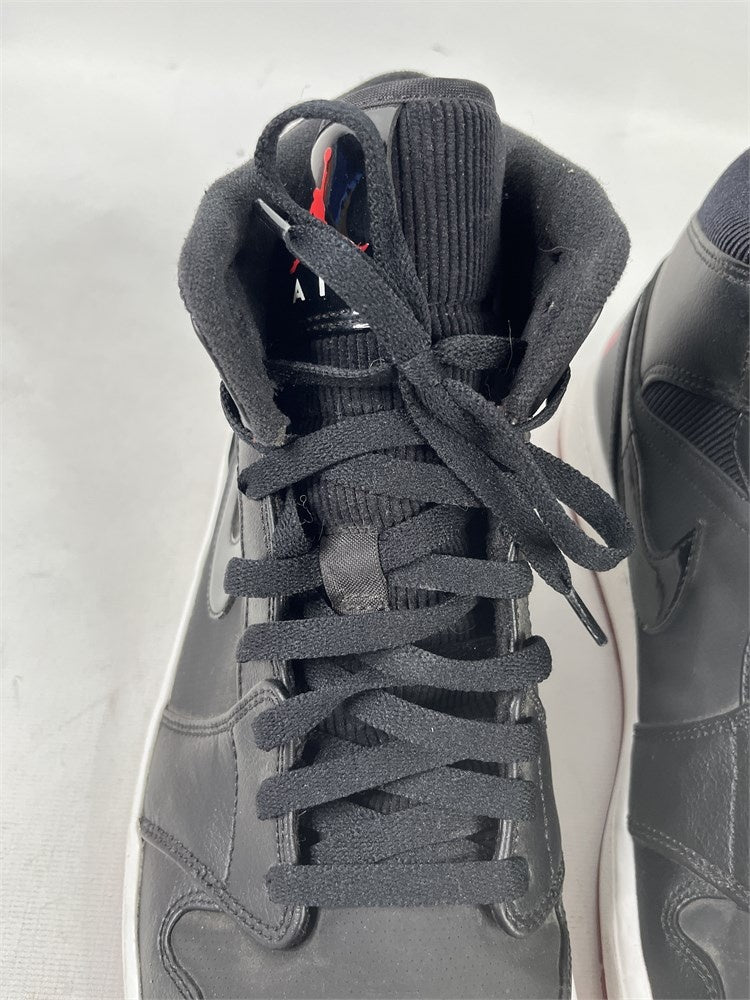 Air Jordan 1 Mid black red size 13 lace detail