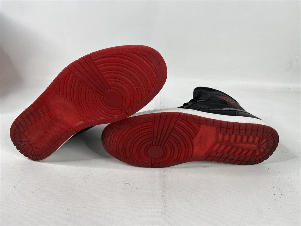 Air Jordan 1 Mid black red size 13 outsole view