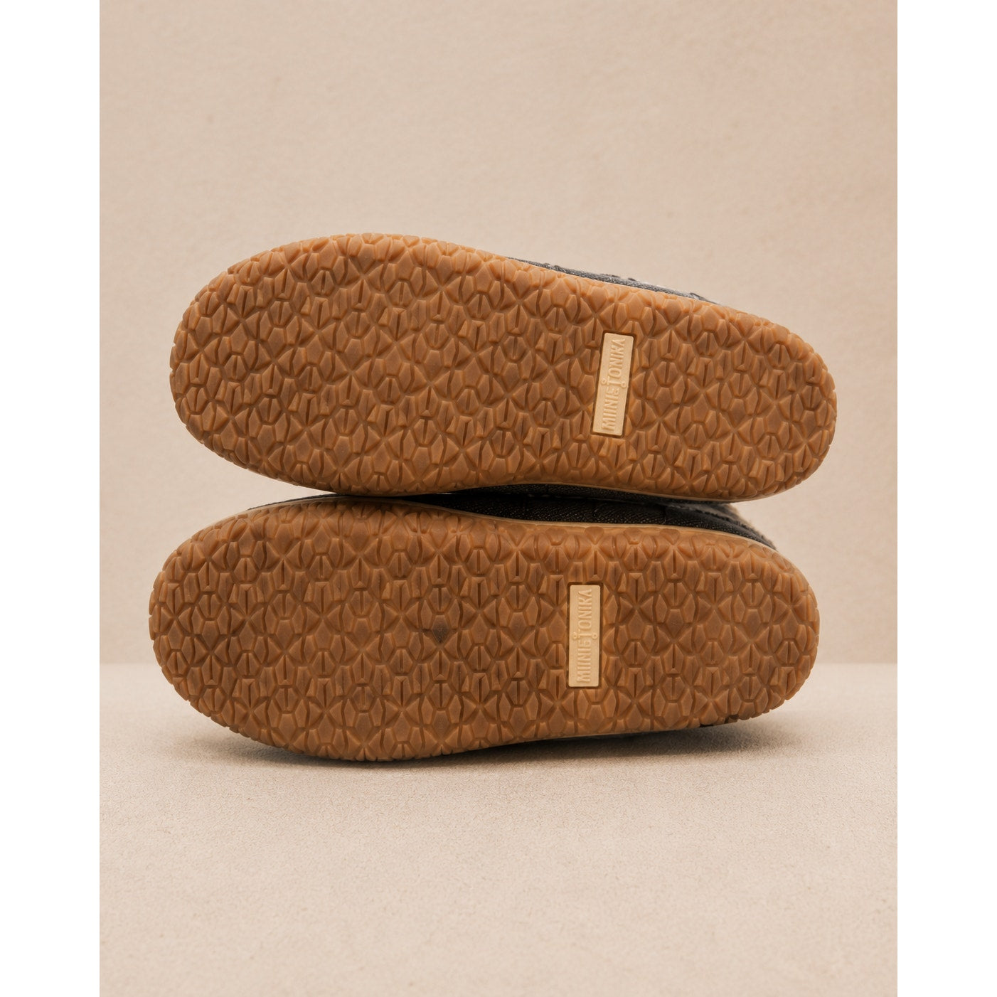 Minnetonka Torrey 40144 Gray Suede Southwestern Moccasin Boots Women's 7
