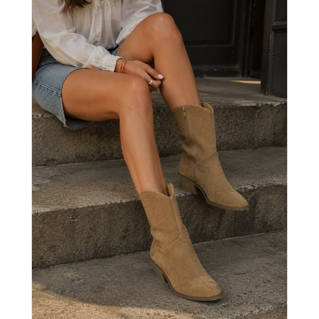 Seychelles Skye Western Boots Women 7 Tan Suede Studded Block Heel
