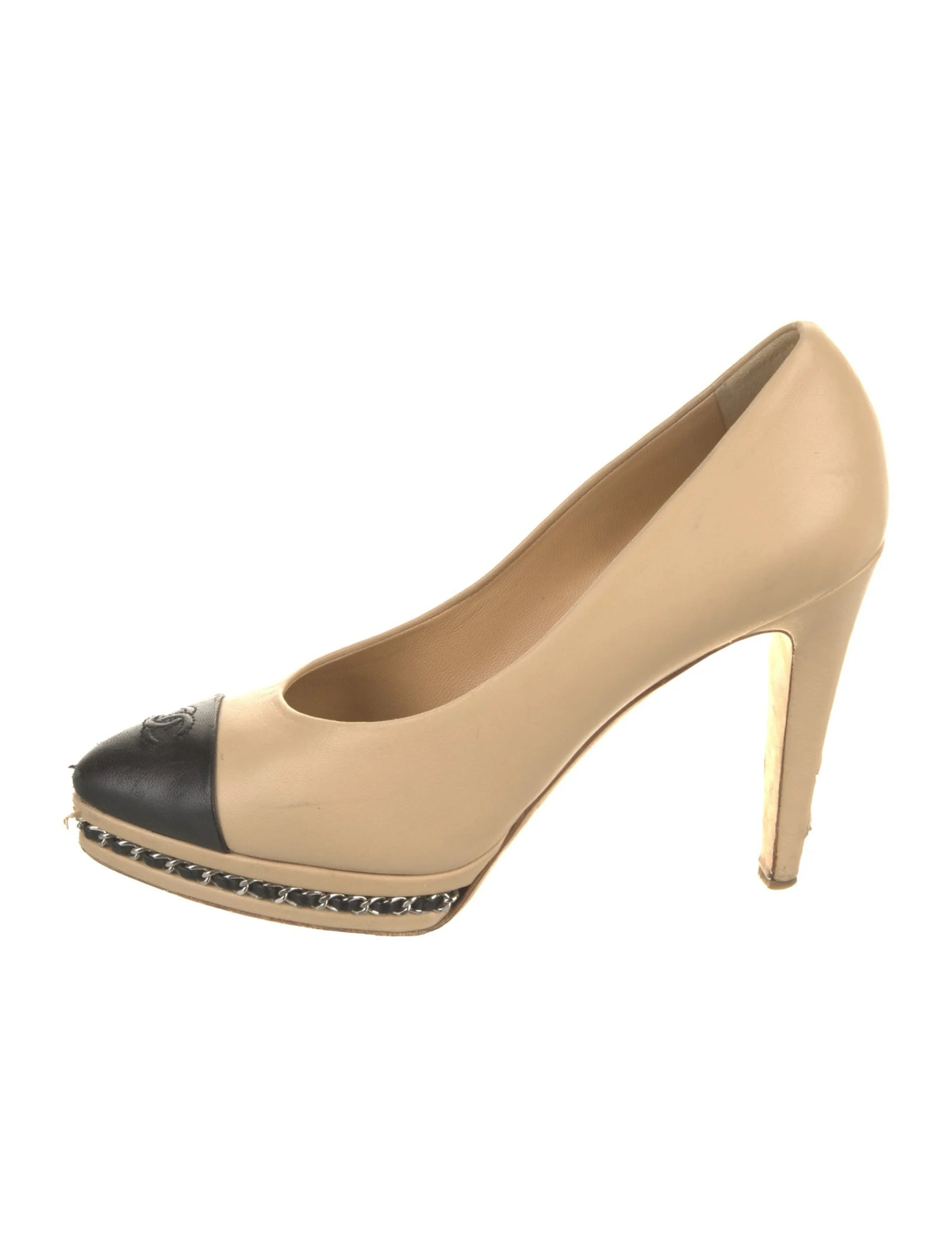 Chanel Interlocking CC beige leather pumps women's side profile