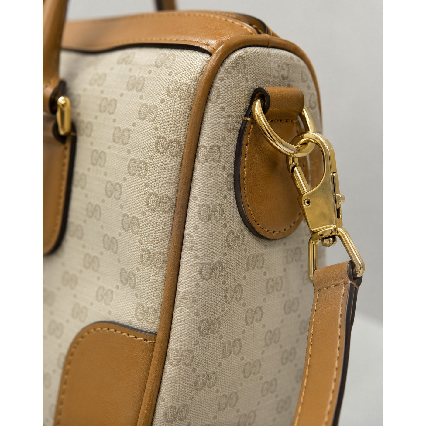 Gucci Vintage Micro GG Monogram Boston Bag Tan Leather Crossbody Authenticated