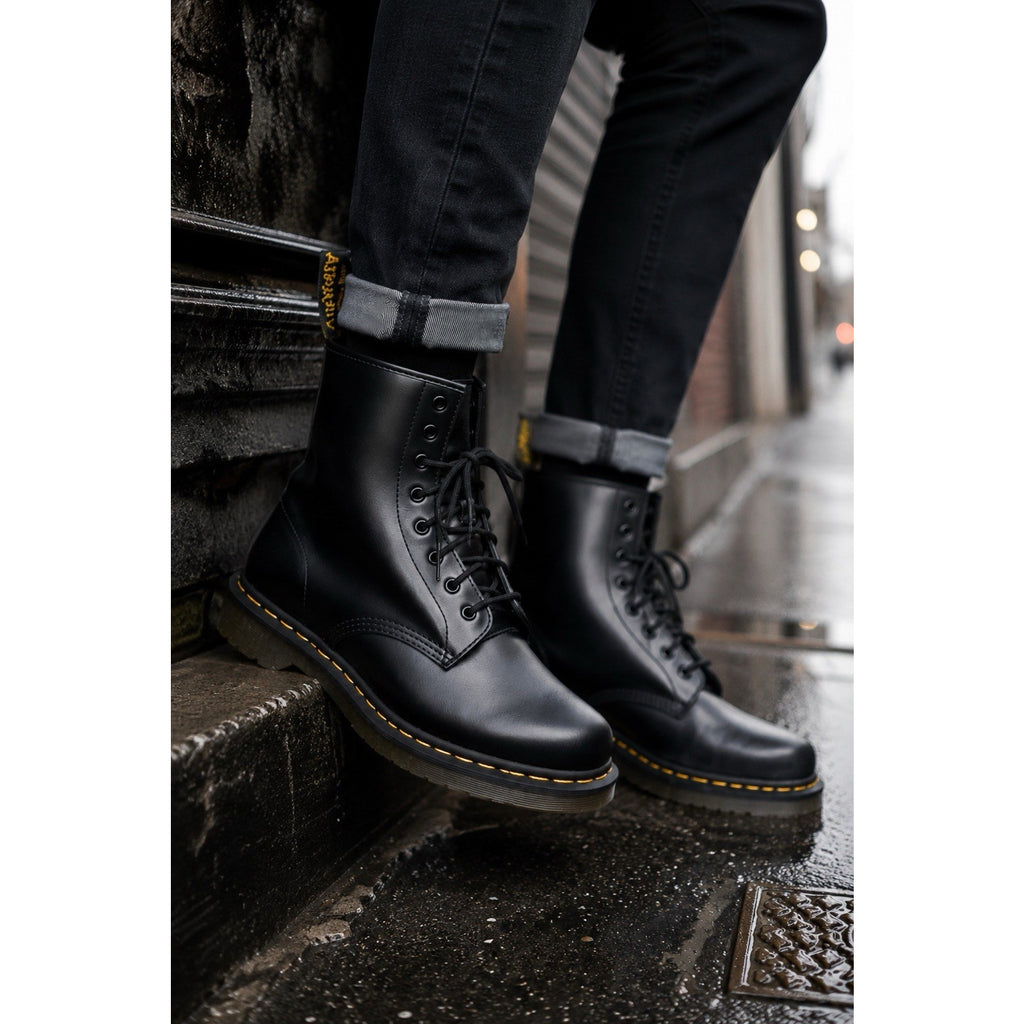 Dr. Martens Women's 1460 Smooth Leather 8-Eye Boots Black US 9
